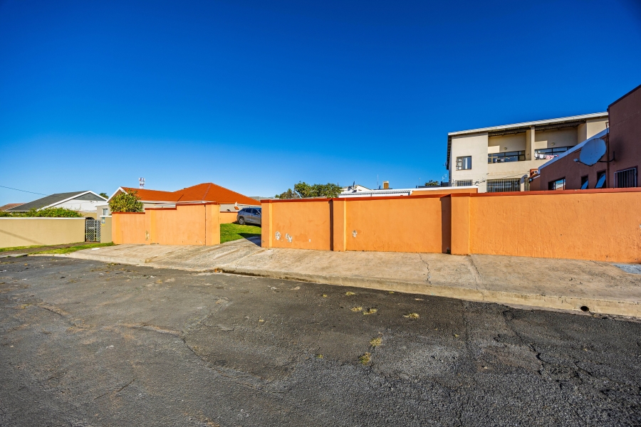 Commercial Property for Sale in Greenfields Eastern Cape